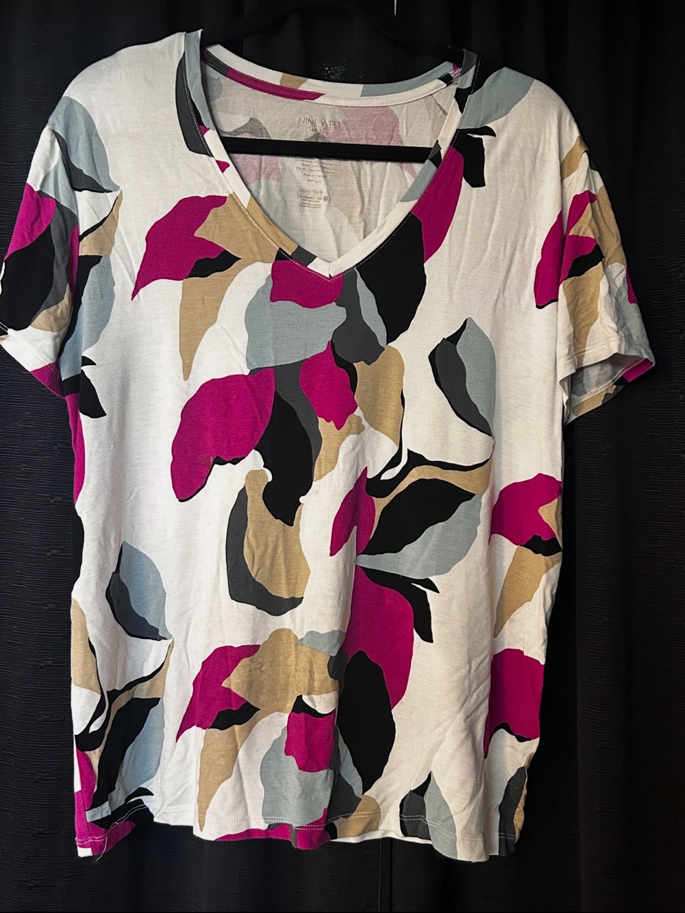 Nine West Soft Spun Large Abstract Floral V-Neck Top